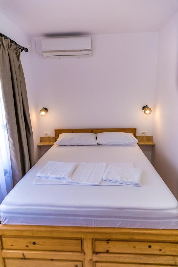 Hotel Casa Iordachescu Două Mai Zewnętrze zdjęcie