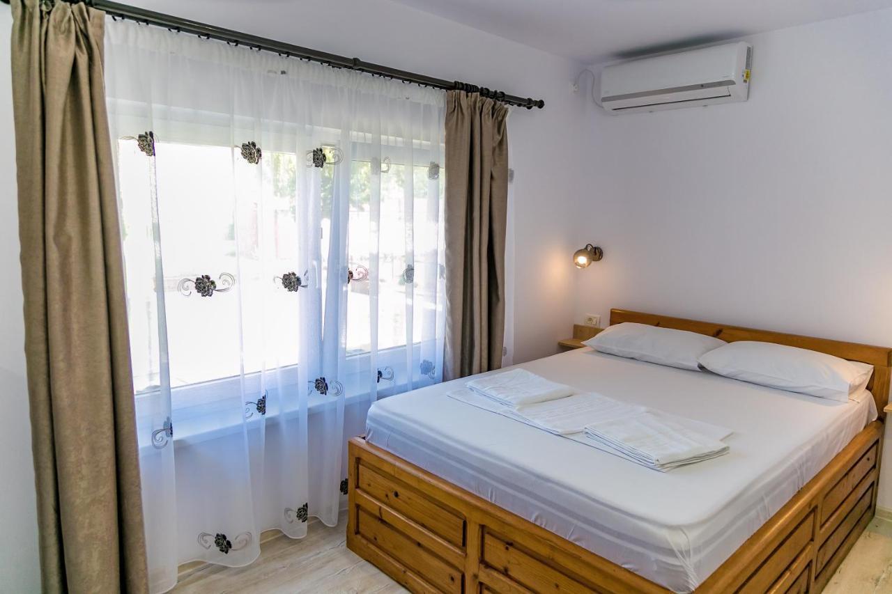 Hotel Casa Iordachescu Două Mai Zewnętrze zdjęcie