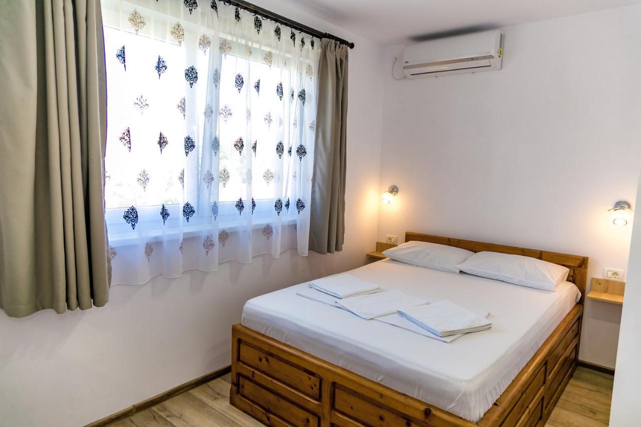 Hotel Casa Iordachescu Două Mai Zewnętrze zdjęcie