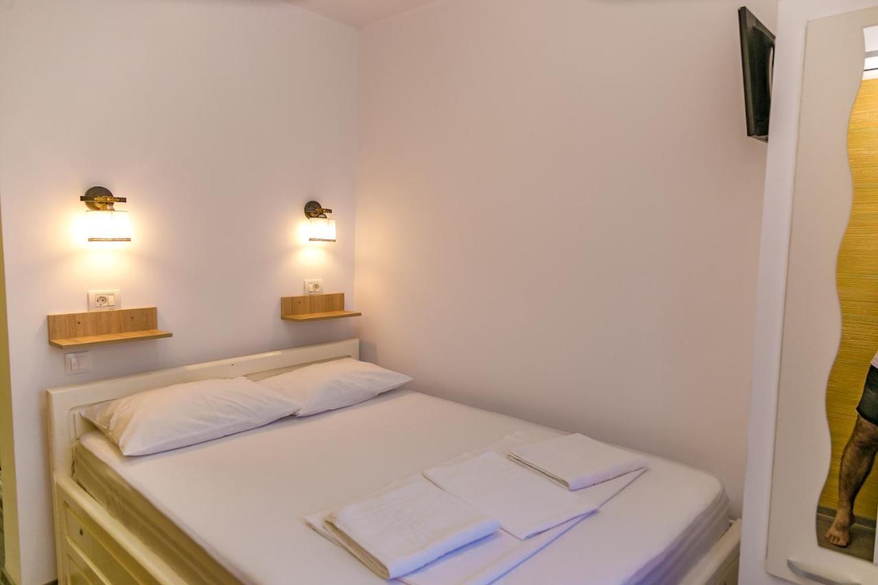 Hotel Casa Iordachescu Două Mai Zewnętrze zdjęcie
